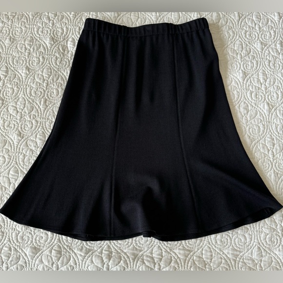 St. John Collection Fit & Flare Skirt in Black - Picture 3 of 9